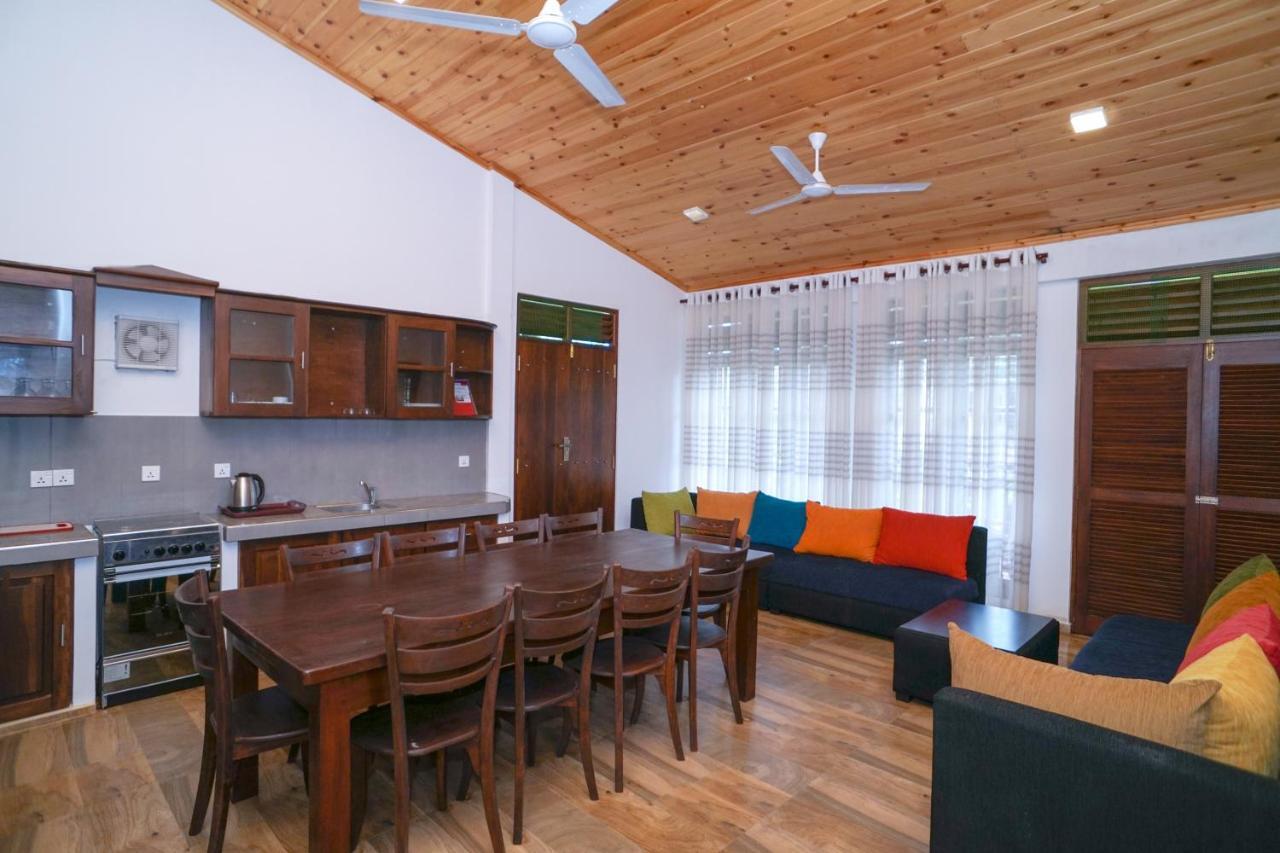 Surf Sea Breeze Apartments Mirissa Exterior foto