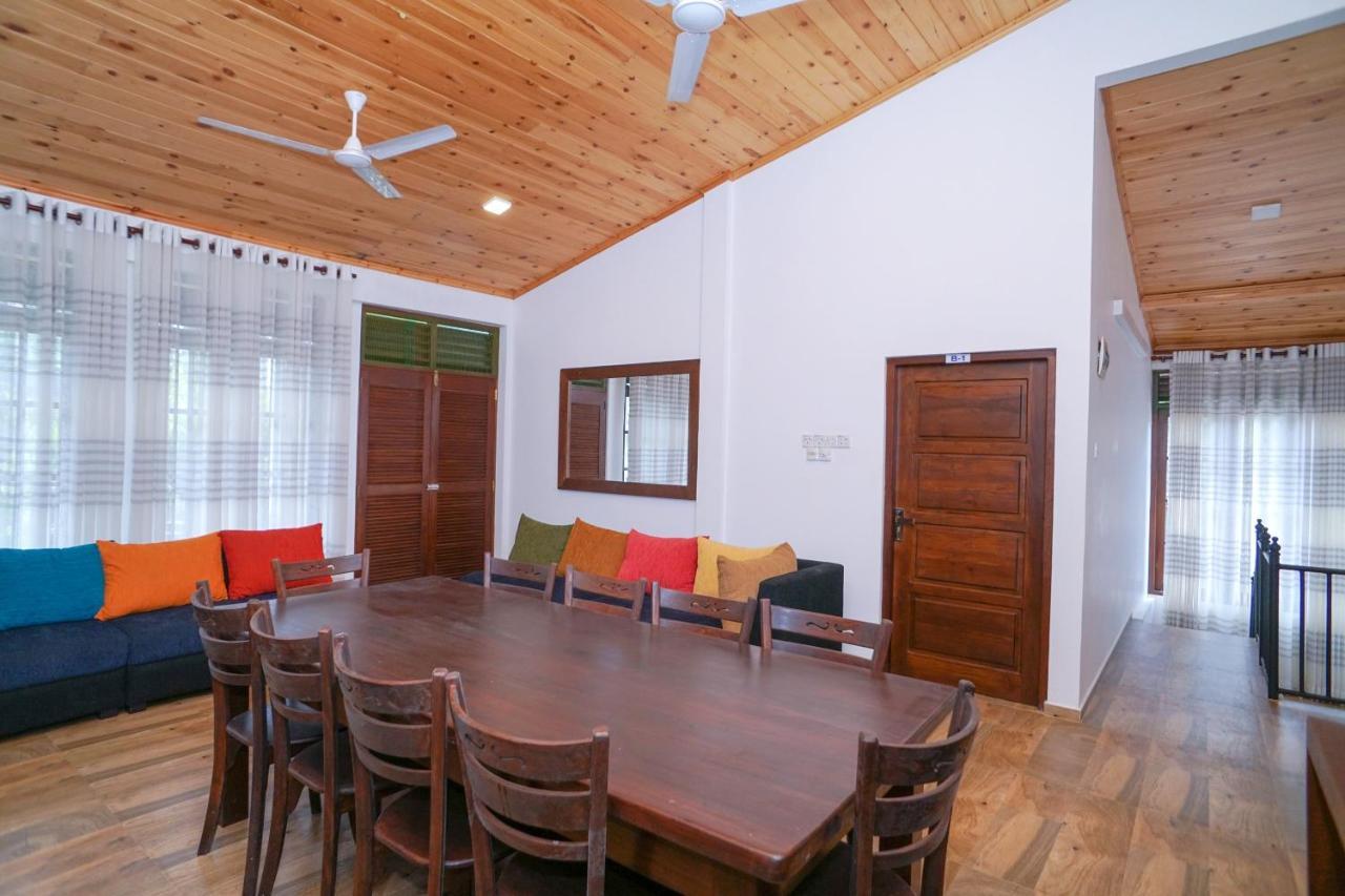 Surf Sea Breeze Apartments Mirissa Exterior foto